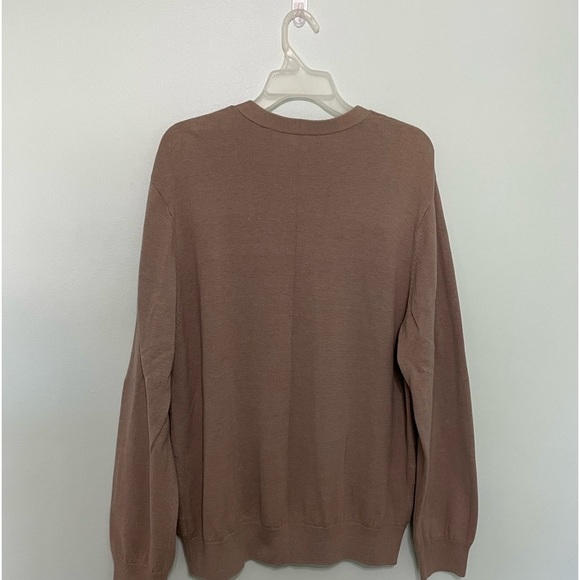 Lightweight and breathable material VanHeusen v-neck sweater size XL - Picture 6 of 6